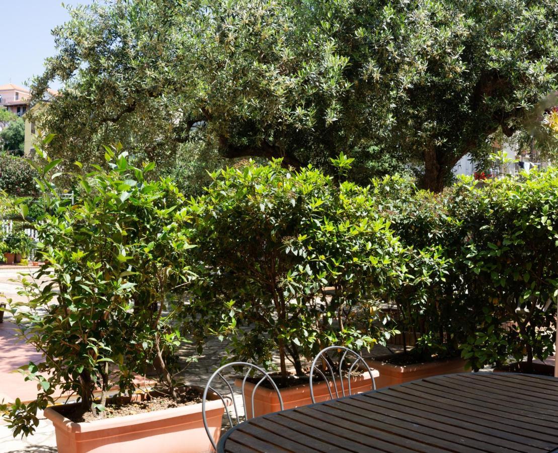 Locanda Le Tre Sorelle Casal Velino Exterior photo